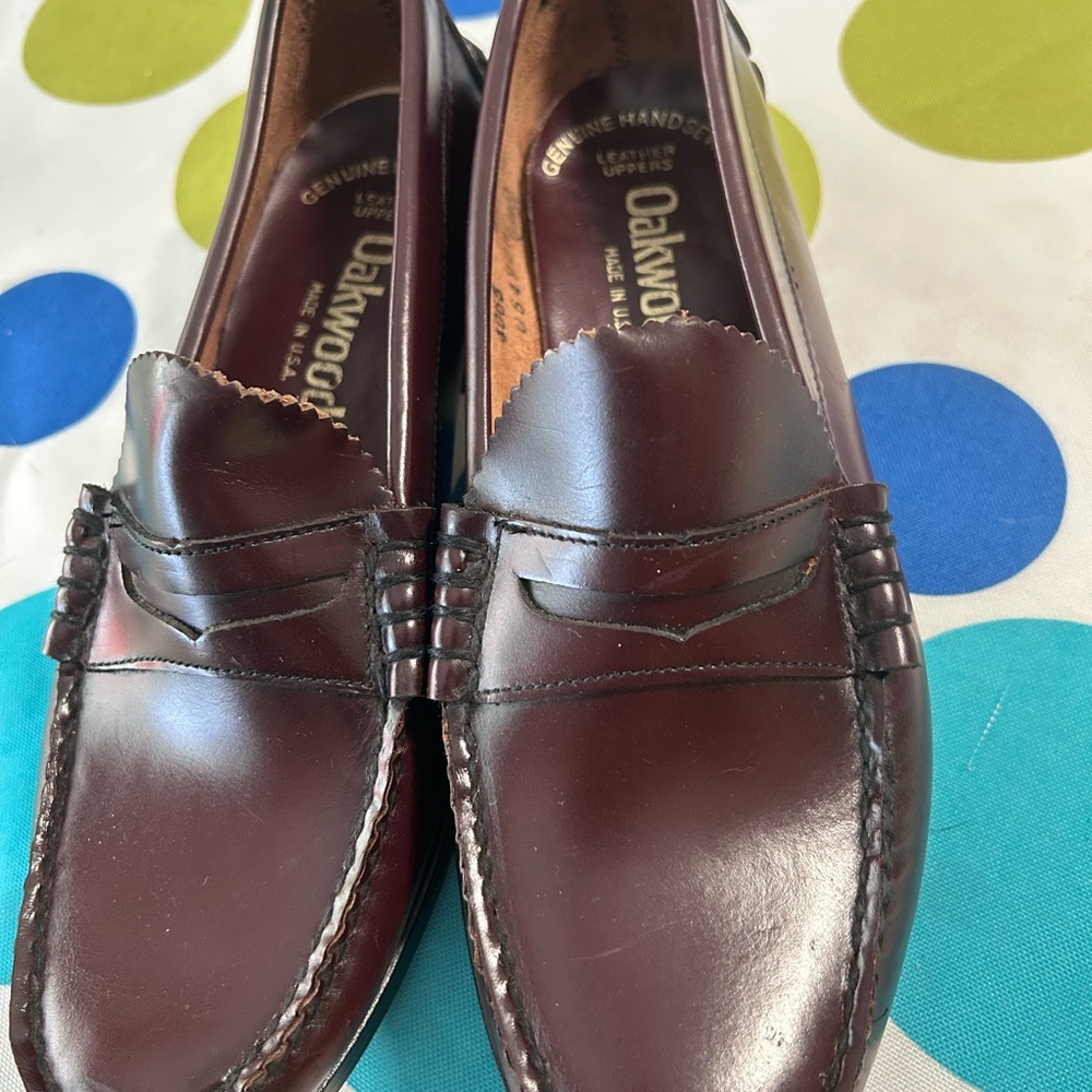 Vintage Burgundy Leather Penny Loafer. Women’s 39 or 81/2. Classic.